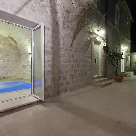 Seaside Luxury With A Swimming Pool Cavtat, Dubrovnik - 14699 וילה קאבטאט