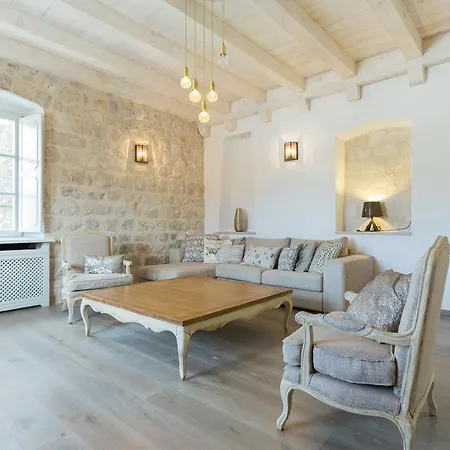 Seaside Luxury With A Swimming Pool Cavtat, Dubrovnik - 14699 تْسافتات
